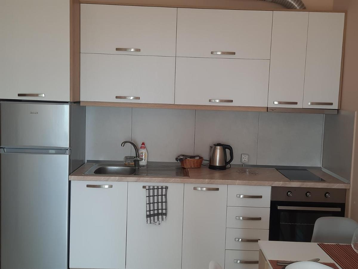Antea Apartment 3 فلورا المظهر الخارجي الصورة